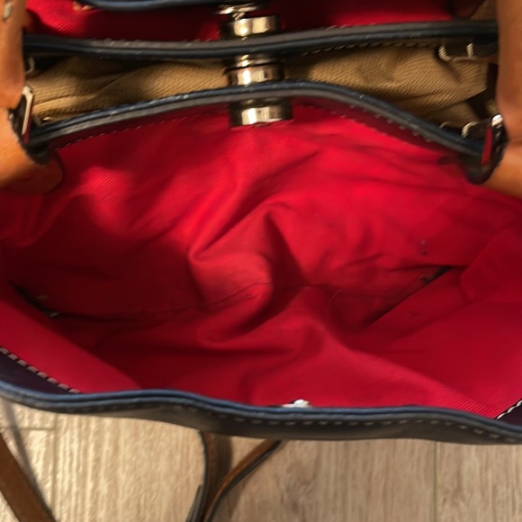 Dooney & Burke black leather purse - Picture 5 of 13